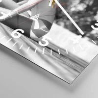 Clock face with numbers