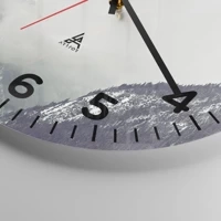 Clock face with numbers