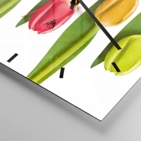 Clock face with lines