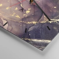 Clock face with lines