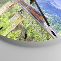 Clock face with lines