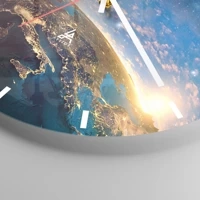 Clock face with lines